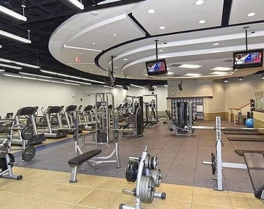 1121 Arlington Boulevard - Photo Thumbnail 16