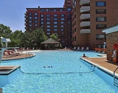 1121 Arlington Boulevard - Photo Thumbnail 12