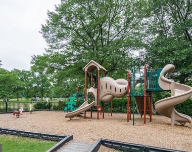 1121 Arlington Boulevard - Photo Thumbnail 13