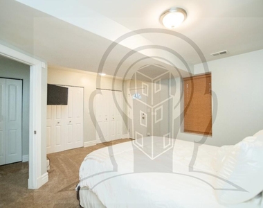4852 South Prairie Avenue - Photo Thumbnail 14