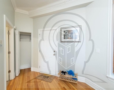 4852 South Prairie Avenue - Photo Thumbnail 2