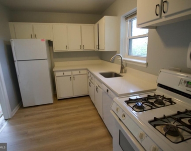 922 19th Street S - Photo Thumbnail 8