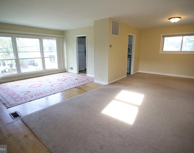 922 19th Street S - Photo Thumbnail 4