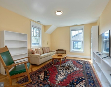 1243 N Stuart Street N - Photo Thumbnail 23