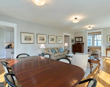 1243 N Stuart Street N - Photo Thumbnail 13