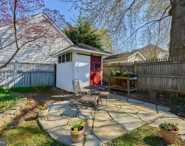 1243 N Stuart Street N - Photo Thumbnail 43