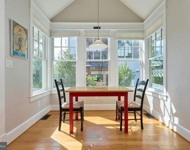 1243 N Stuart Street N - Photo Thumbnail 18
