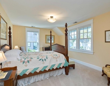 1243 N Stuart Street N - Photo Thumbnail 28
