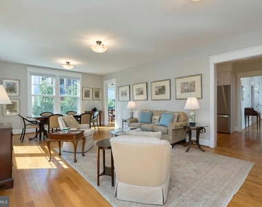 1243 N Stuart Street N - Photo Thumbnail 14