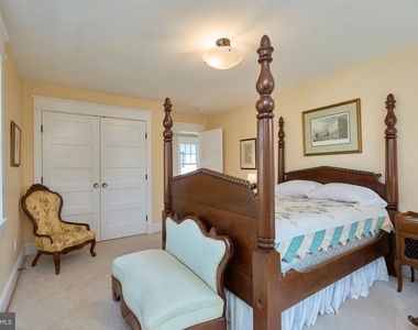 1243 N Stuart Street N - Photo Thumbnail 29
