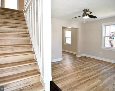 2124 S Oxford Street - Photo Thumbnail 14