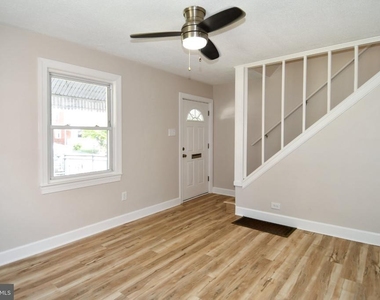 2124 S Oxford Street - Photo Thumbnail 1