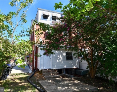 2124 S Oxford Street - Photo Thumbnail 13