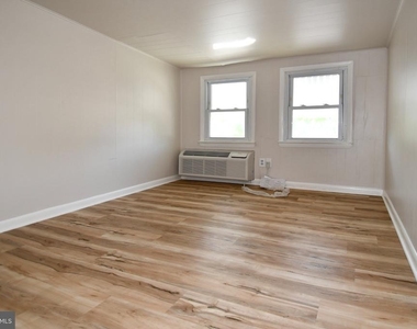 2124 S Oxford Street - Photo Thumbnail 22