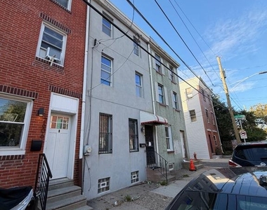 2608 Thompson Street - Photo Thumbnail 19