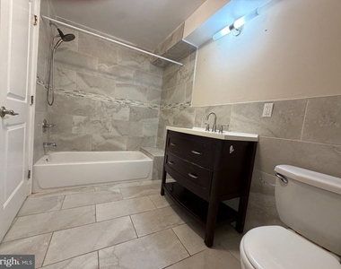 2608 Thompson Street - Photo Thumbnail 3