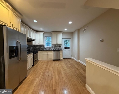 2608 Thompson Street - Photo Thumbnail 16