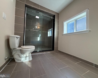 2608 Thompson Street - Photo Thumbnail 6