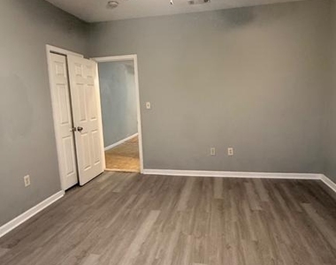 5449 Pine Street - Photo Thumbnail 6