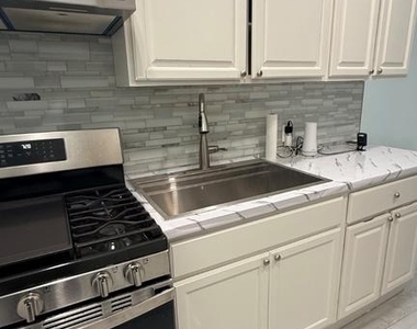 5449 Pine Street - Photo Thumbnail 8
