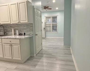 5449 Pine Street - Photo Thumbnail 6