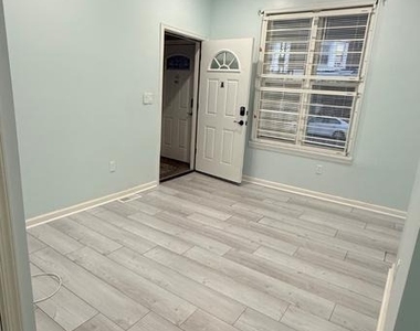 5449 Pine Street - Photo Thumbnail 2