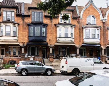 223 S 44th Street - Photo Thumbnail 6