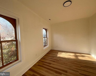 5443 Germantown Avenue - Photo Thumbnail 20