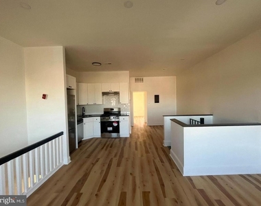 5443 Germantown Avenue - Photo Thumbnail 4