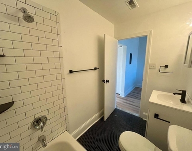 5443 Germantown Avenue - Photo Thumbnail 22
