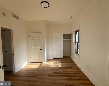 5443 Germantown Avenue - Photo Thumbnail 18