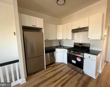 5443 Germantown Avenue - Photo Thumbnail 12