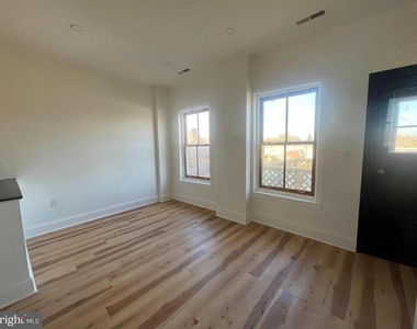 5443 Germantown Avenue - Photo Thumbnail 7