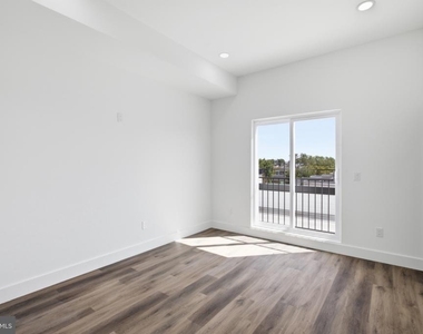 1520 S 22nd Street - Photo Thumbnail 12