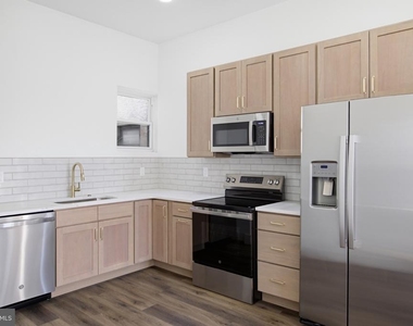 1520 S 22nd Street - Photo Thumbnail 6