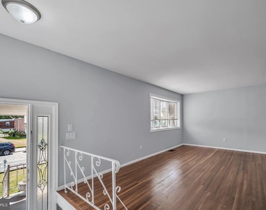 9766 Clark Street - Photo Thumbnail 3
