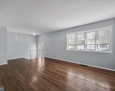 9766 Clark Street - Photo Thumbnail 5