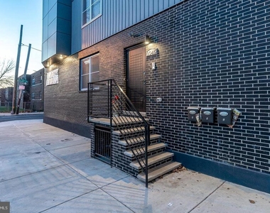 2045 N College Avenue - Photo Thumbnail 21