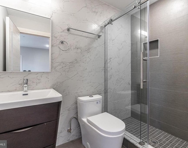 2045 N College Avenue - Photo Thumbnail 5