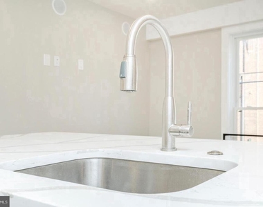 2304 N 9th Street - Photo Thumbnail 13