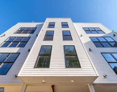 2304 N 9th Street - Photo Thumbnail 32