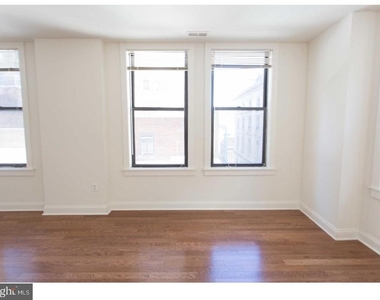 1411-1 Walnut Street - Photo Thumbnail 11