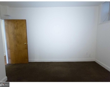 1411-1 Walnut Street - Photo Thumbnail 18