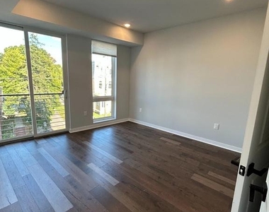 5542 Ridge Avenue - Photo Thumbnail 5