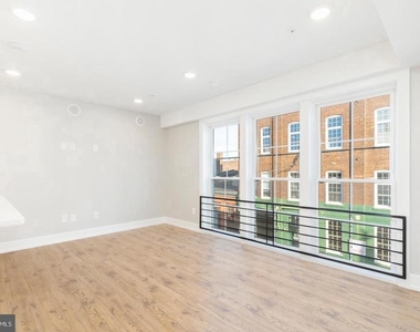 2304 N 9th Street - Photo Thumbnail 11