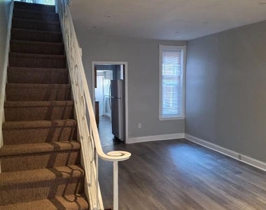6028 Kershaw Street - Photo Thumbnail 3