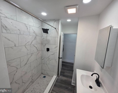 521 N 64th Street - Photo Thumbnail 9