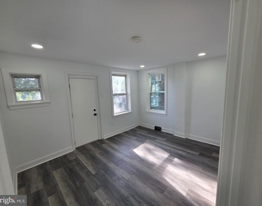 521 N 64th Street - Photo Thumbnail 8