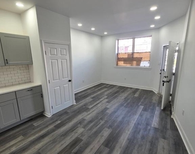 521 N 64th Street - Photo Thumbnail 3