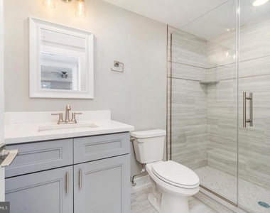 2304 N 9th Street - Photo Thumbnail 14
